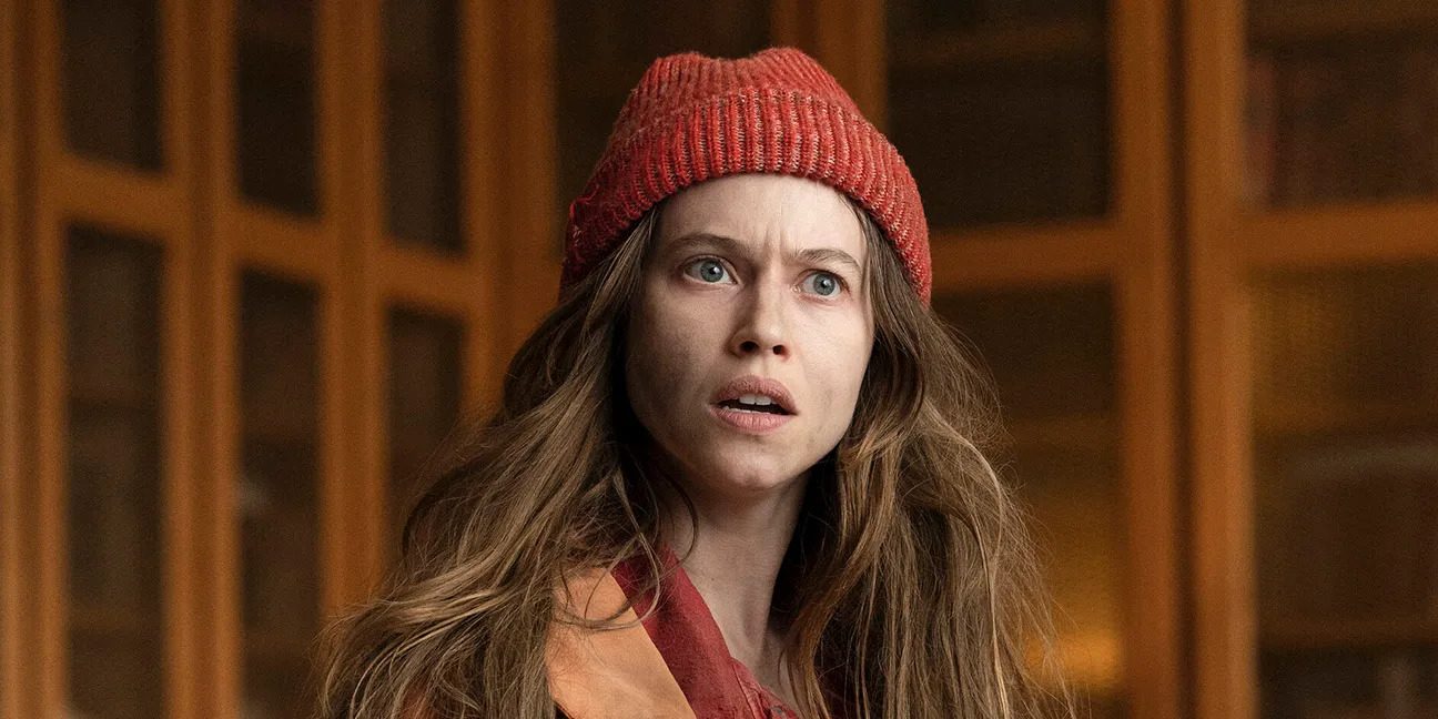 Etoile: Does Lou De Laage Know Ballet Dancing in Real Life?