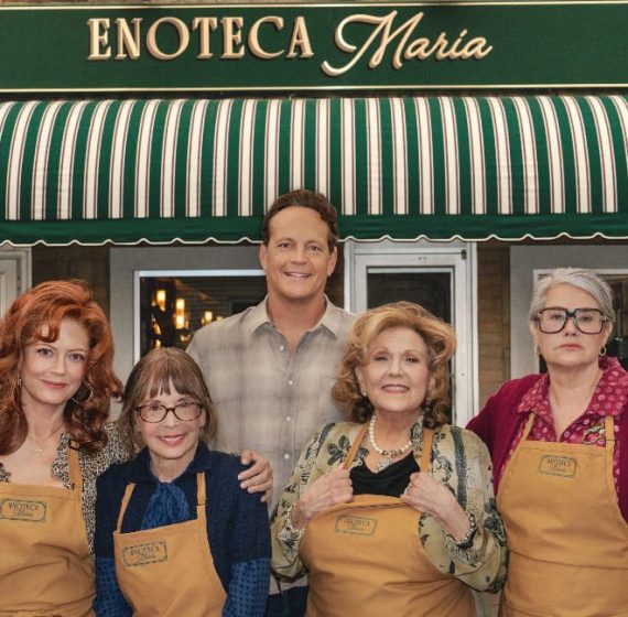 Nonnas Ending Explained: How Does the Restaurant Become a Success Story?