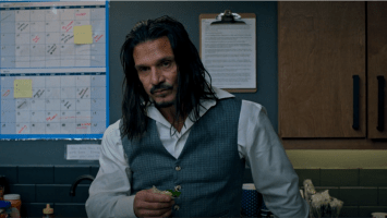 Copshop Ending Explained: Does Bob Kill Teddy? Will Val Catch Bob?