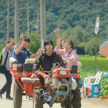 Sold Out on You Episode 1 and 2 Recap: Does Dam Ye-jin Befriend Mechuri?