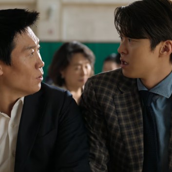 Husbands in Action Ending Explained: Who Arrives at the Airport?