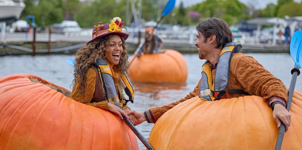 Pumpkin Regatta Romance: Filming Locations and Cast Details